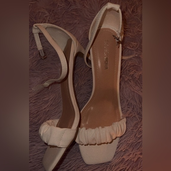 Heels - Picture 3 of 4